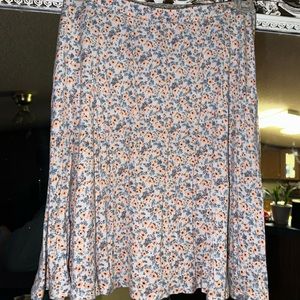 WET SEAL floral pattern skirt